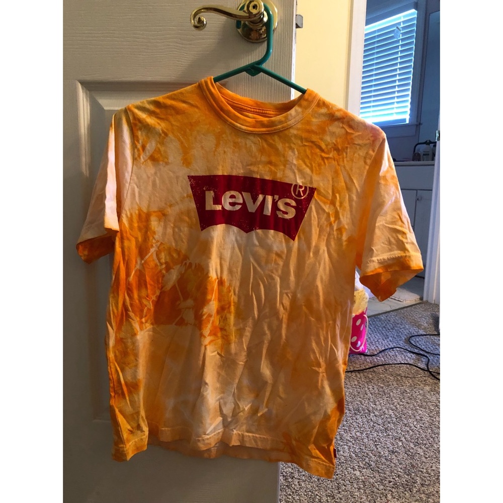 Levi’s Tie-Dye Logo Shirt